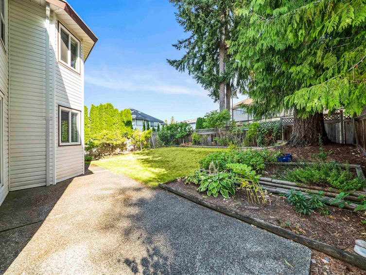 6012 124 Street, Surrey, BC, V3X 2C6 - 11