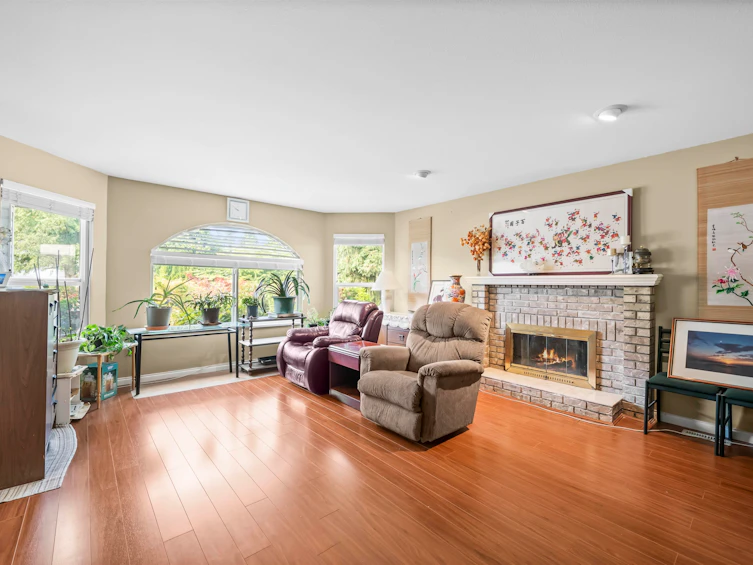 6012 124 Street, Surrey, BC, V3X 2C6 - 2