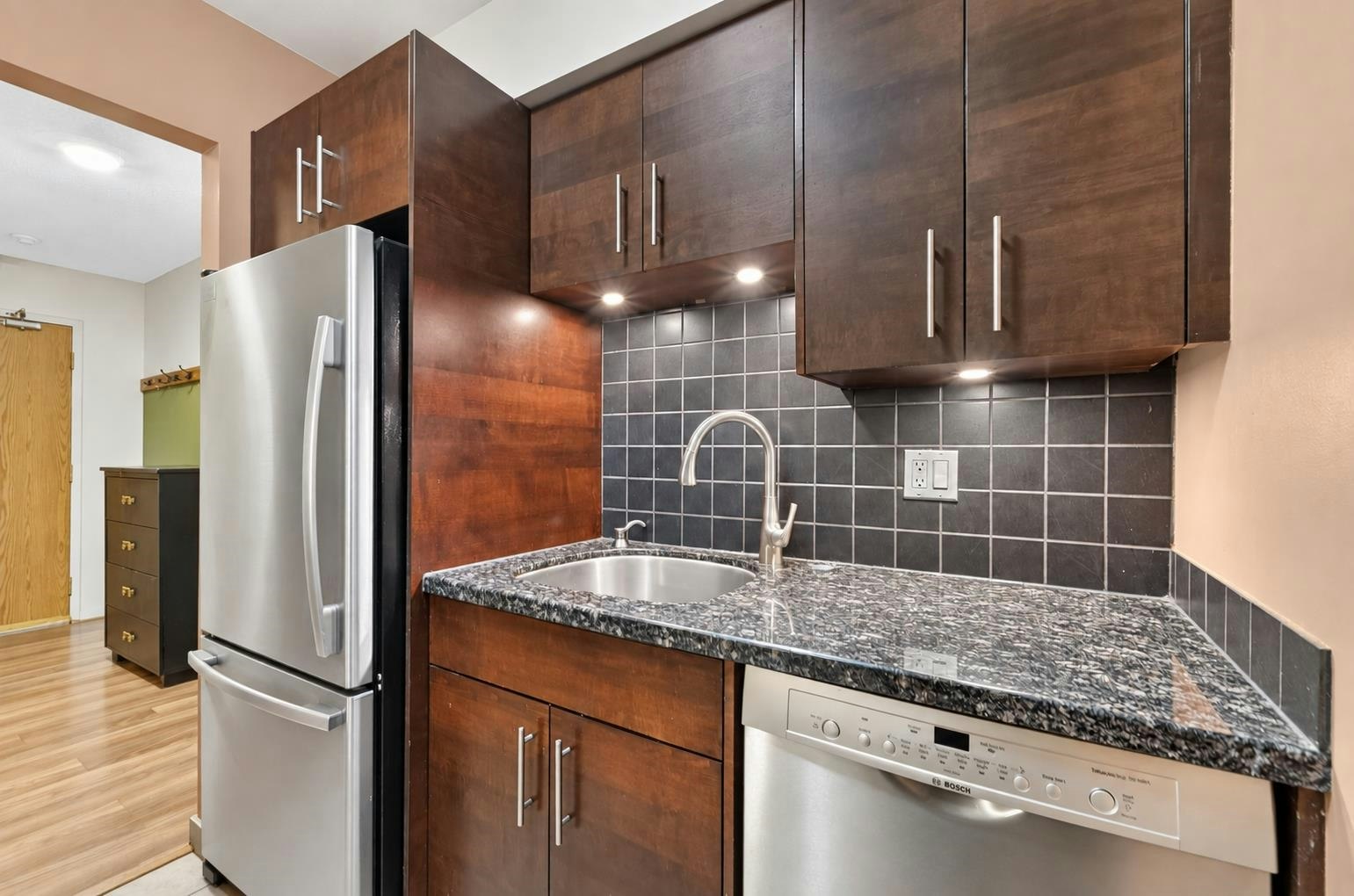 307-5906 176a Street - 3