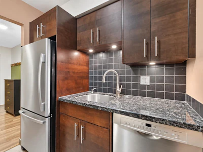 307-5906 176a Street - 3