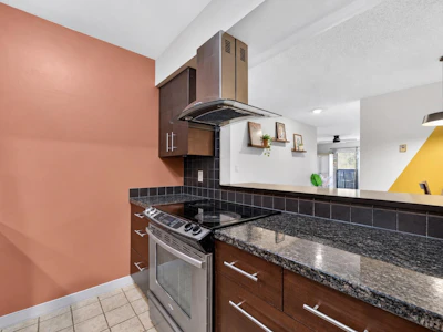 307-5906 176a Street - 2
