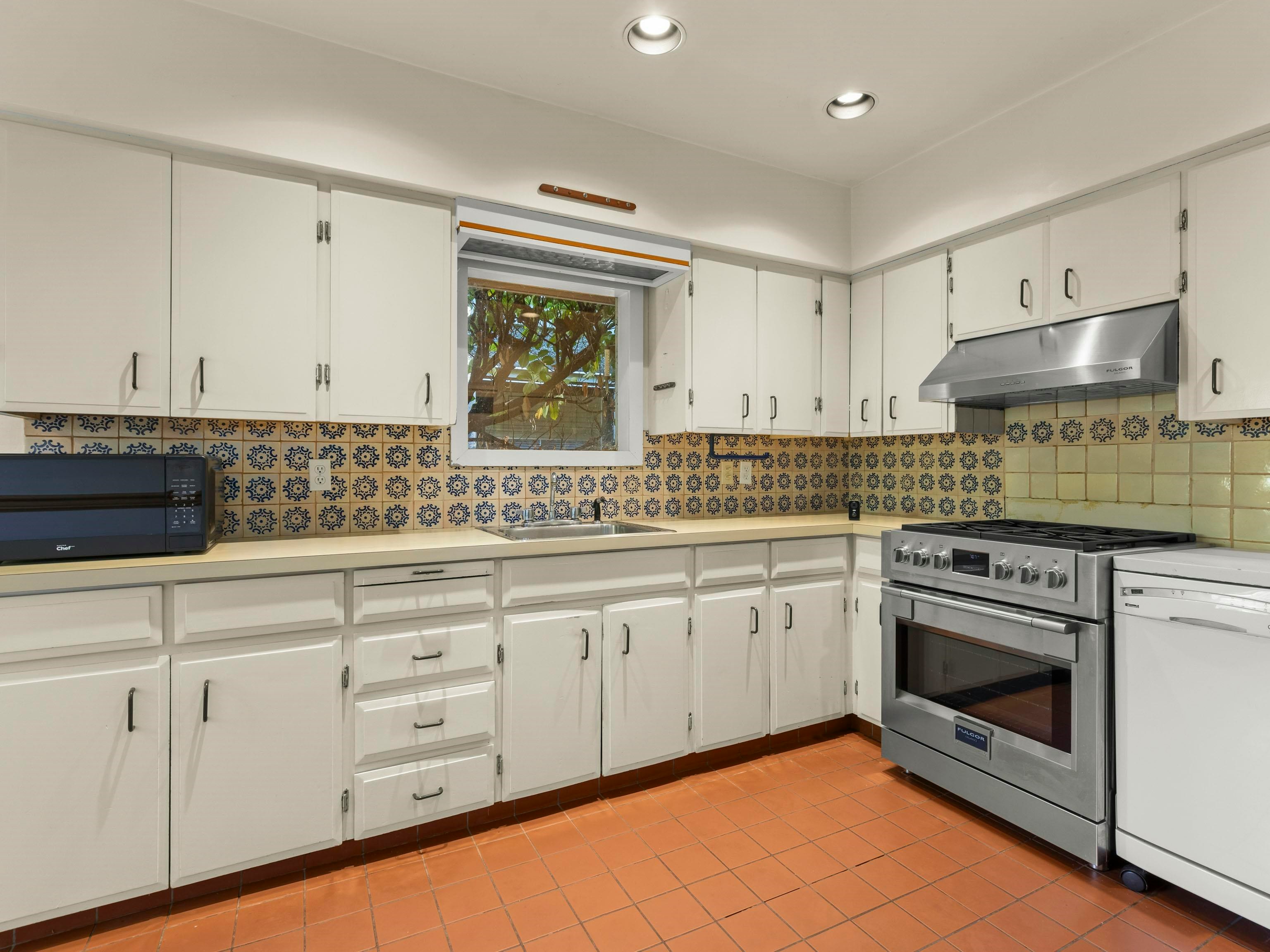 3989 W 19th Avenue, Vancouver, BC, V6S 1C9 - 9