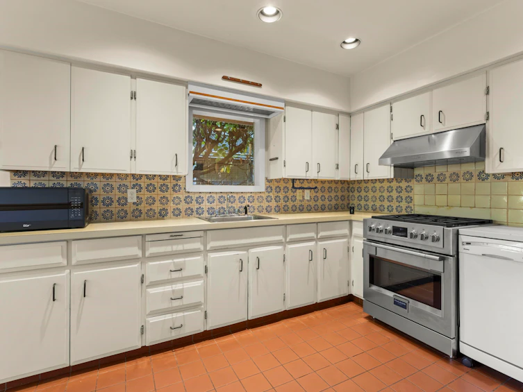 3989 W 19th Avenue, Vancouver, BC, V6S 1C9 - 9