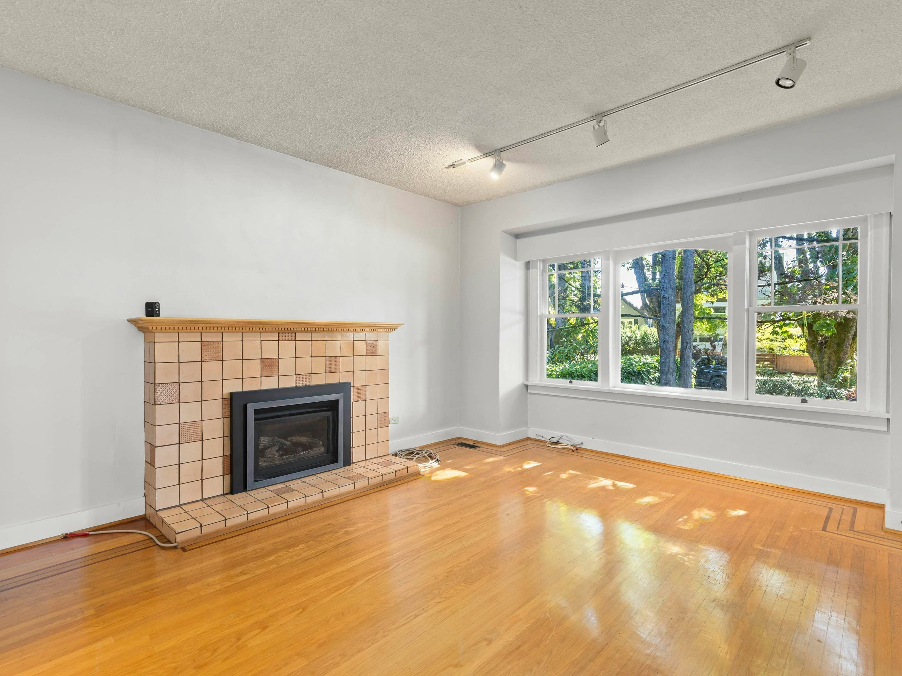 3989 W 19th Avenue - 3