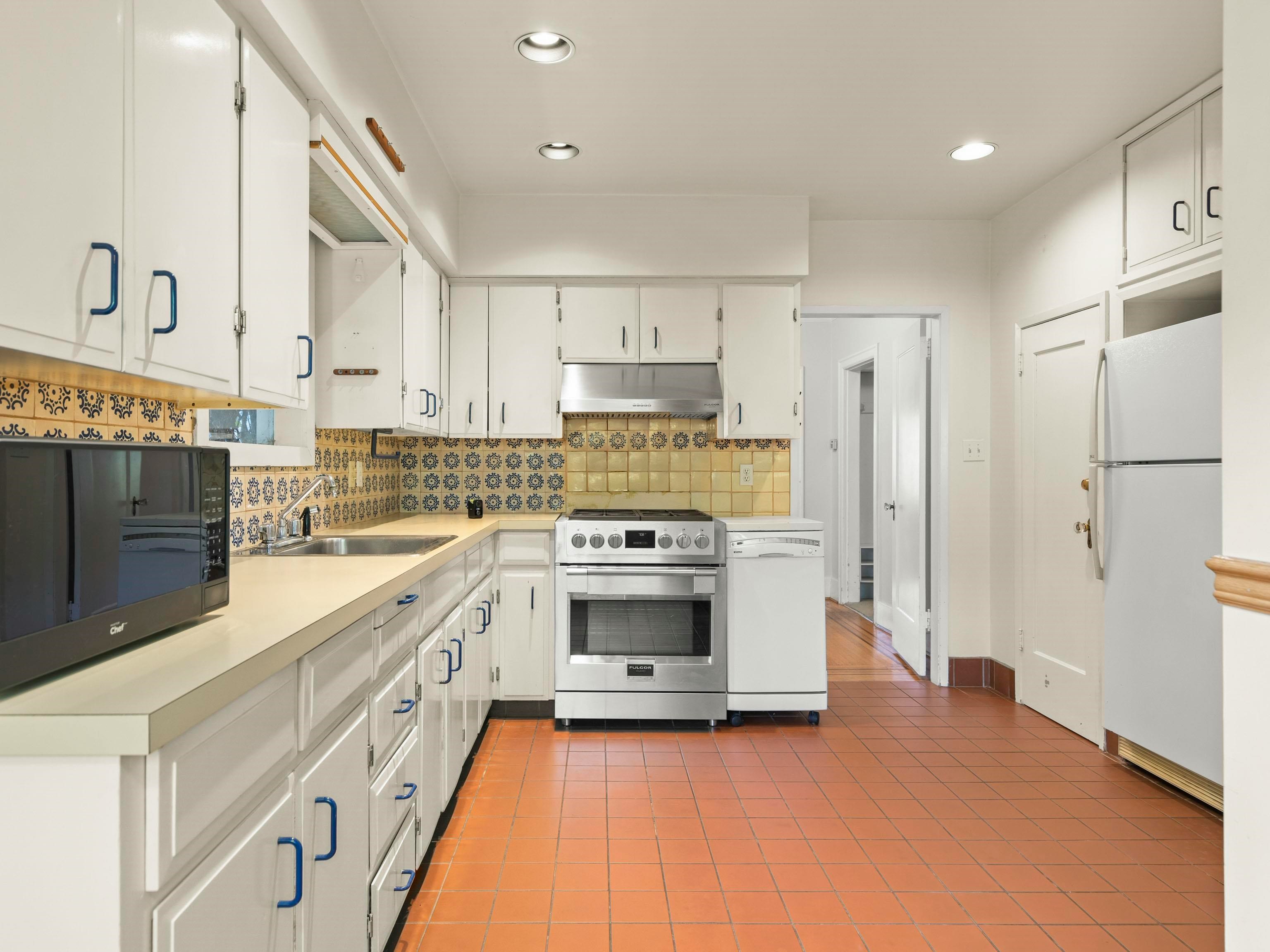3989 W 19th Avenue, Vancouver, BC, V6S 1C9 - 10