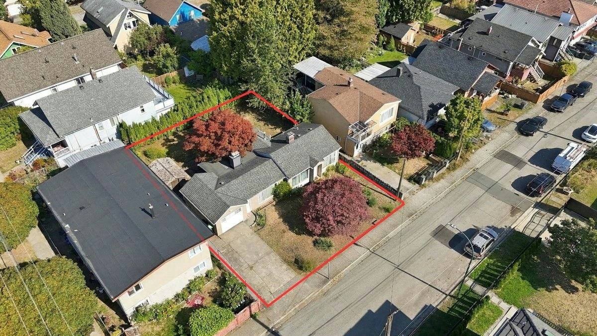 2219 E 25th Avenue, Vancouver, BC, V5N 2V7
