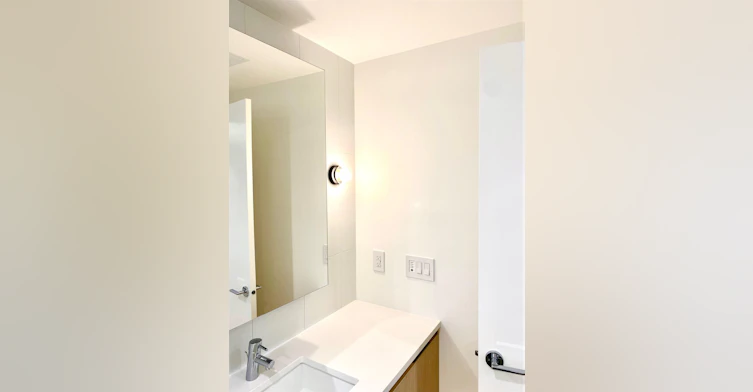 202-588 Harrison Drive, Coquitlam, BC, V3J 3Z6 - 5