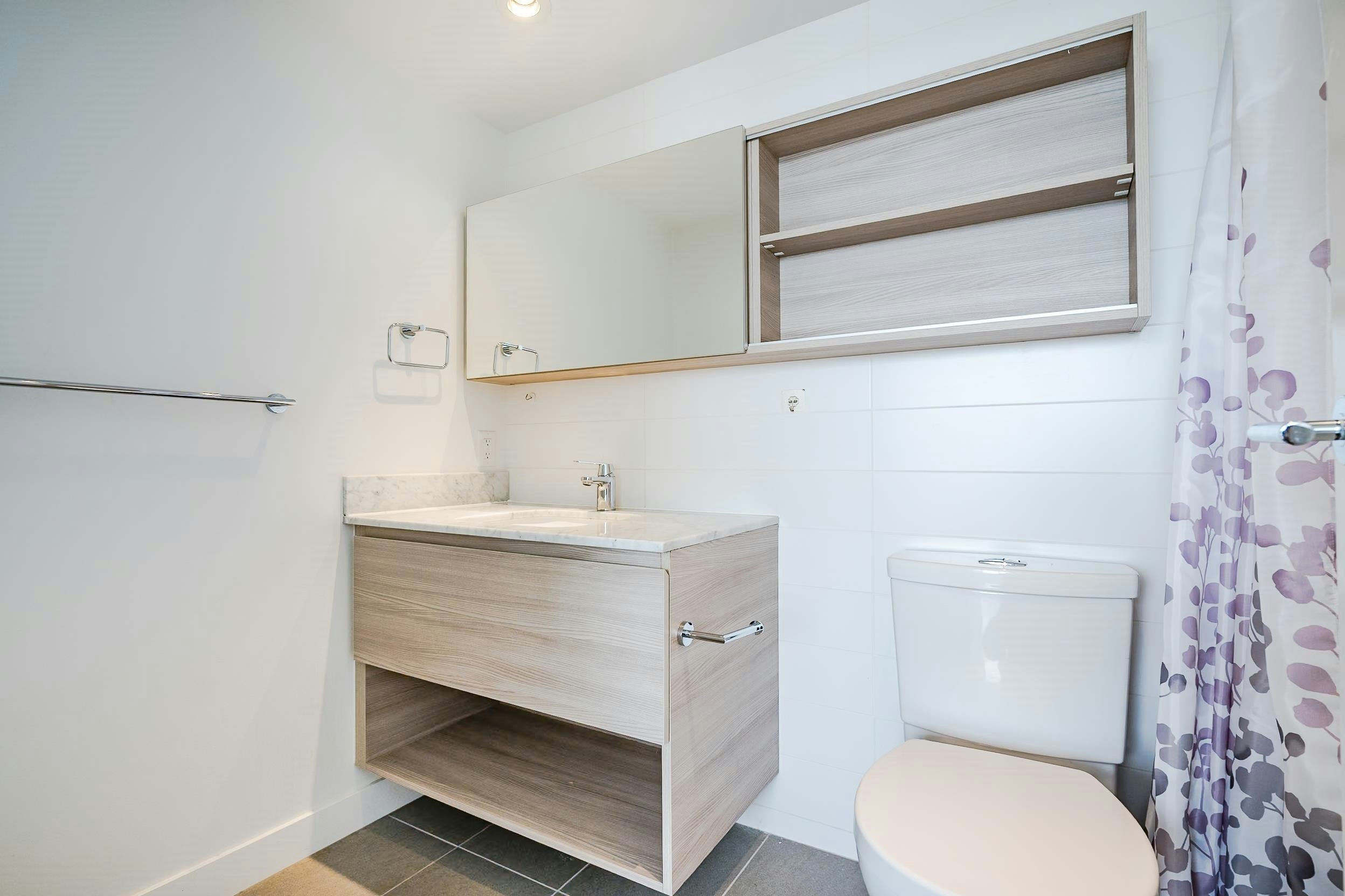 1811-988 Quayside Drive, New Westminster, BC, V3M 0L5 - 18