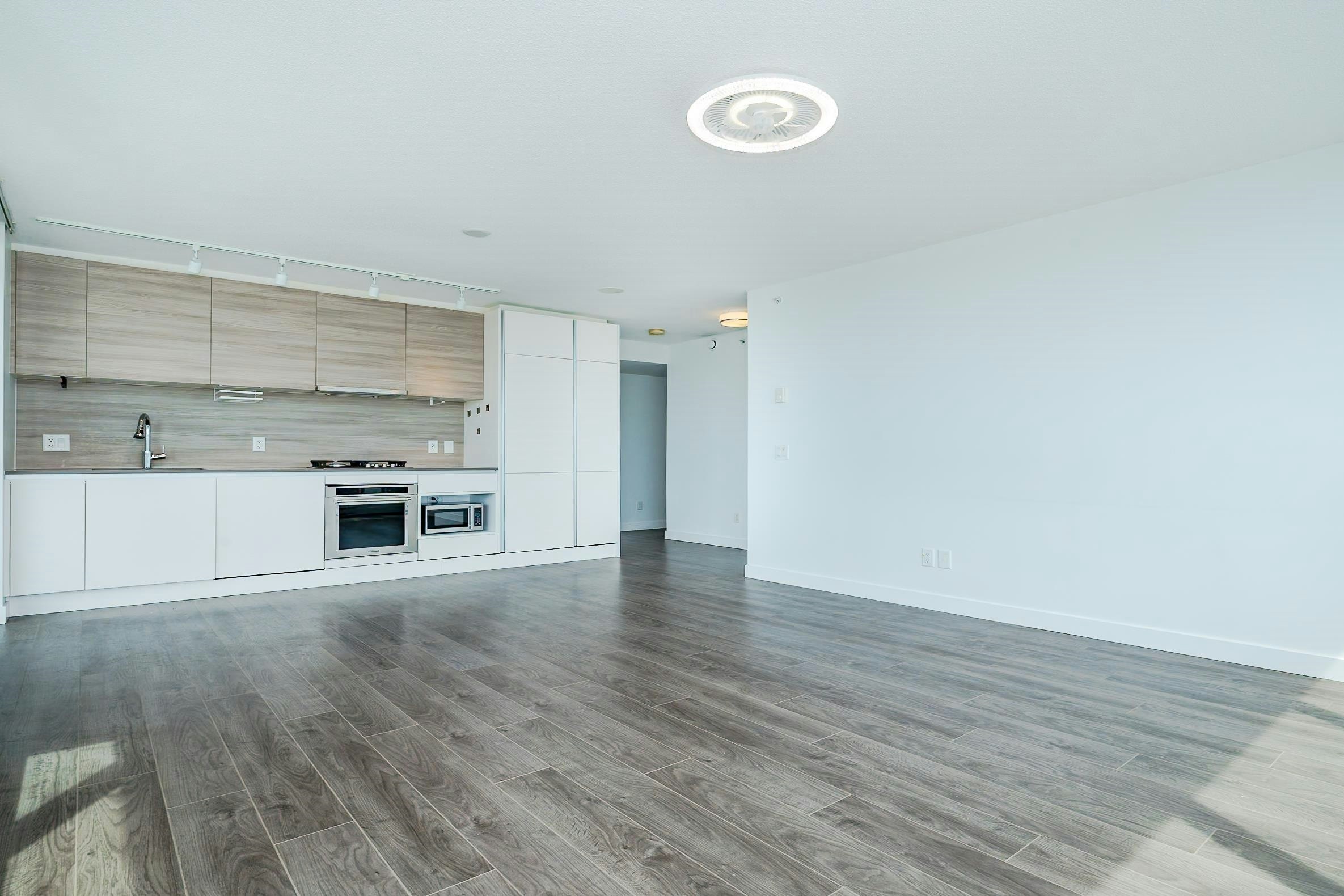 1811-988 Quayside Drive, New Westminster, BC, V3M 0L5 - 11