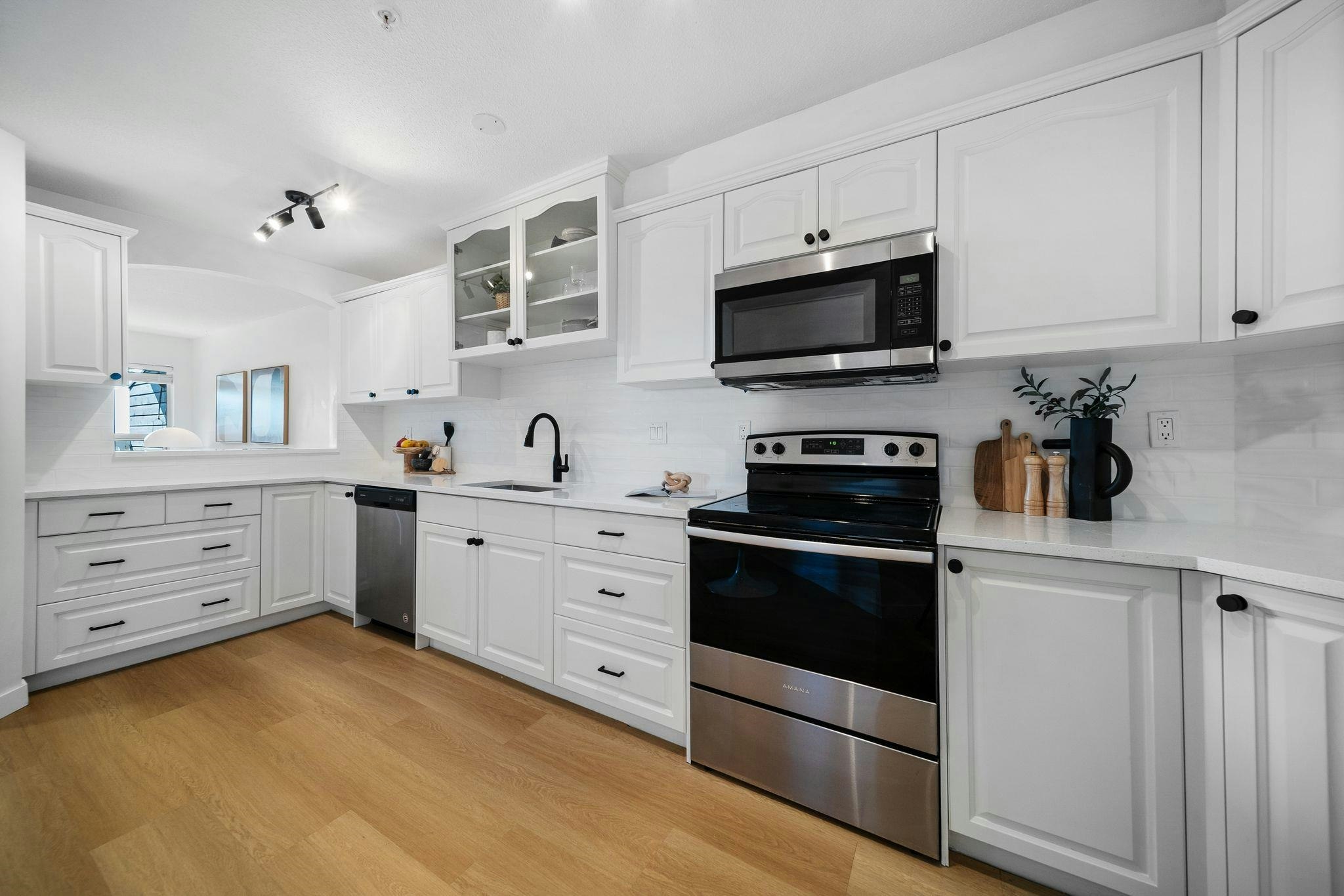 422-12931 Railway Avenue, Richmond, BC, V7E 6M5 - 13