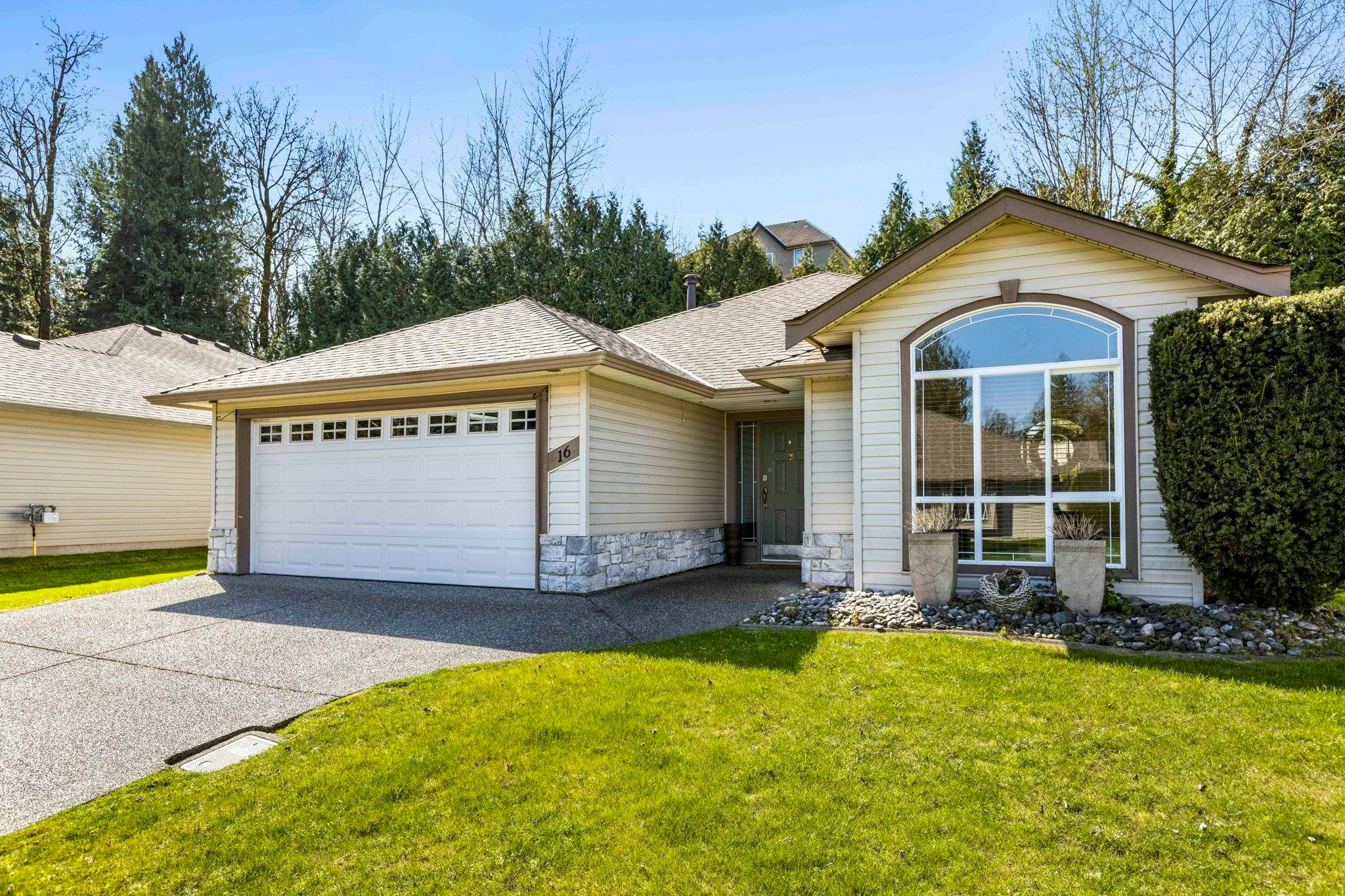 16-32250 Downes Road, Abbotsford, BC, V4X 2R1