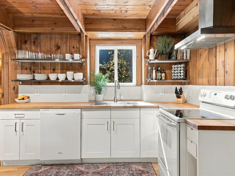 9226 Emerald Drive, Whistler, BC, V8E 0G5 - 8