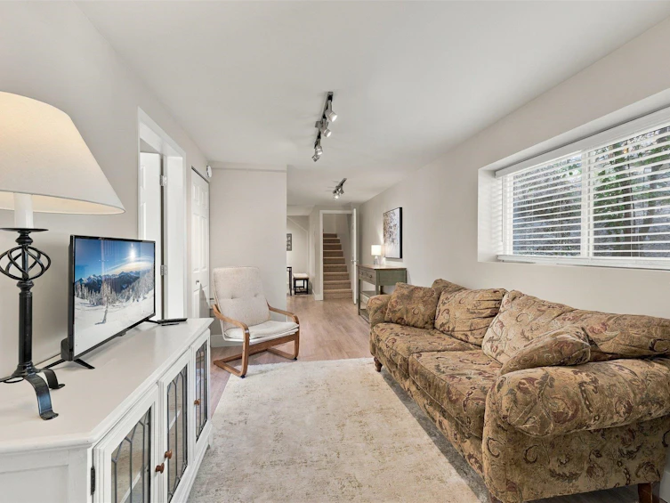 9226 Emerald Drive, Whistler, BC, V8E 0G5 - 22