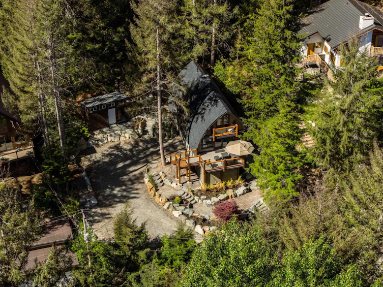 9226 Emerald Drive, Whistler, BC, V8E 0G5 - 31