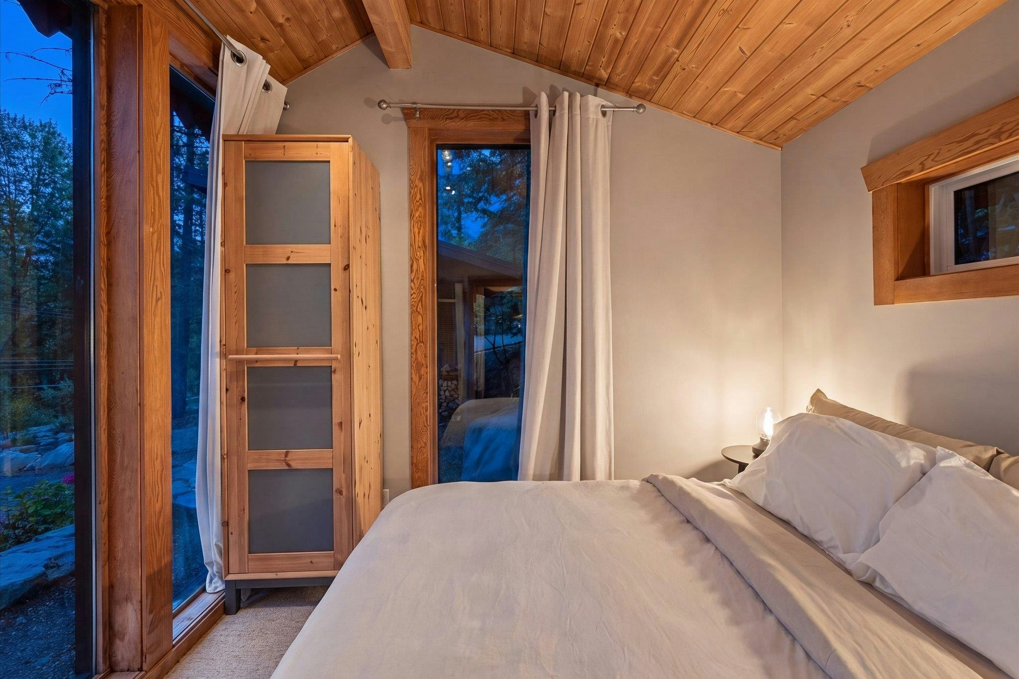 9226 Emerald Drive, Whistler, BC, V8E 0G5 - 12