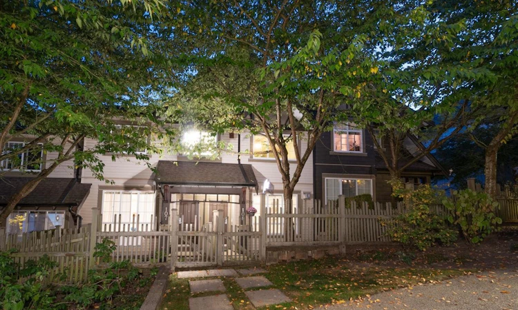108-2200 Panorama Drive