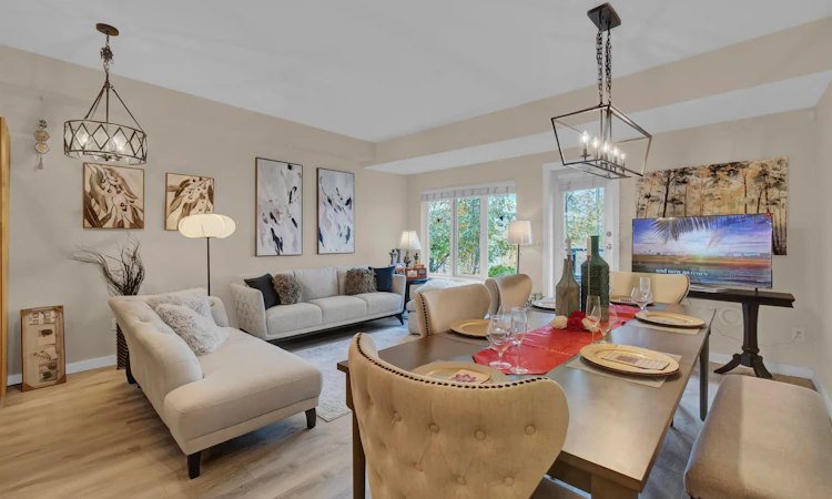 111-160 Shoreline Circle
