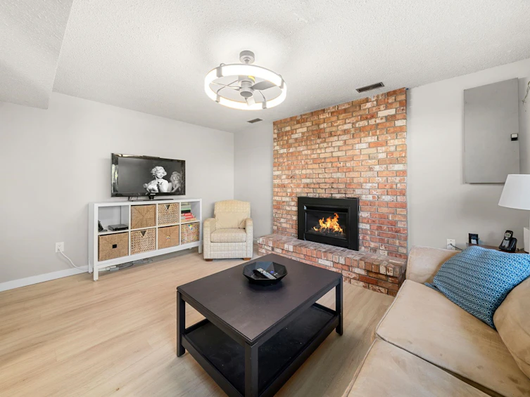 2763 Violet Street, North Vancouver, BC, V7H 2L7 - 27