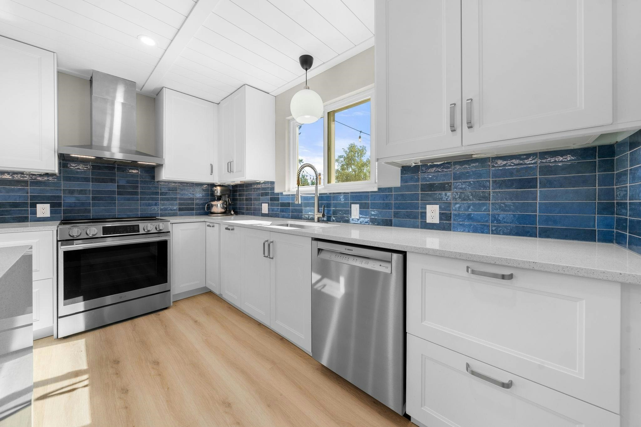 2763 Violet Street, North Vancouver, BC, V7H 2L7 - 11