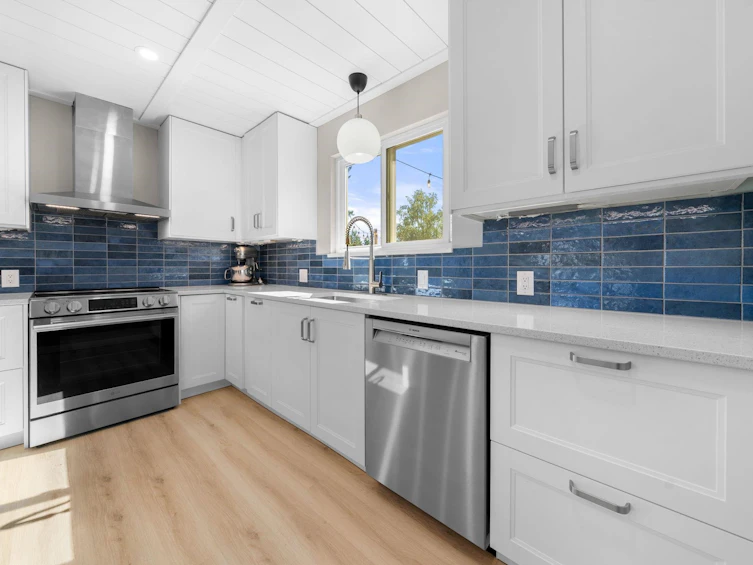 2763 Violet Street, North Vancouver, BC, V7H 2L7 - 11