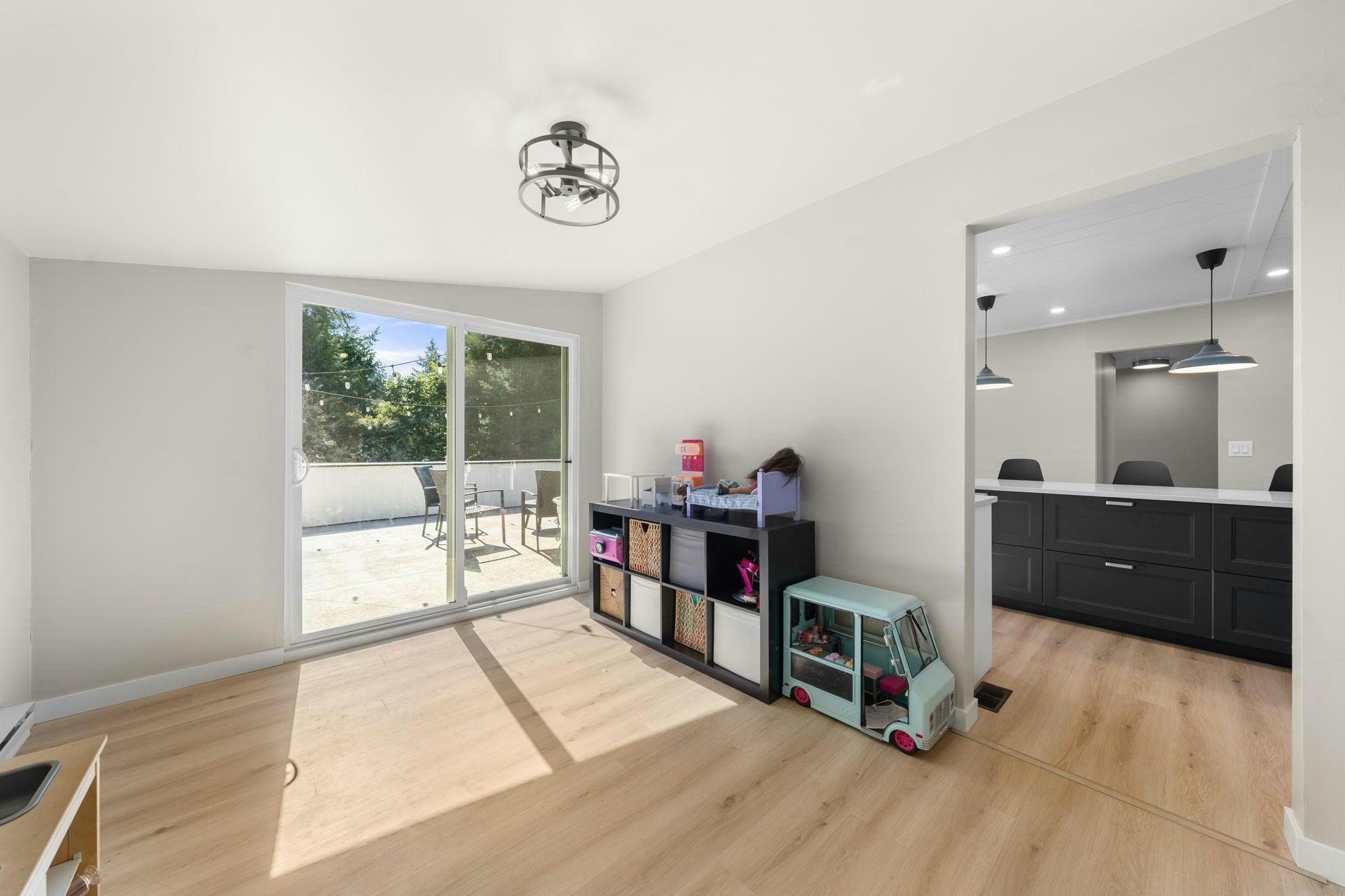 2763 Violet Street, North Vancouver, BC, V7H 2L7 - 17