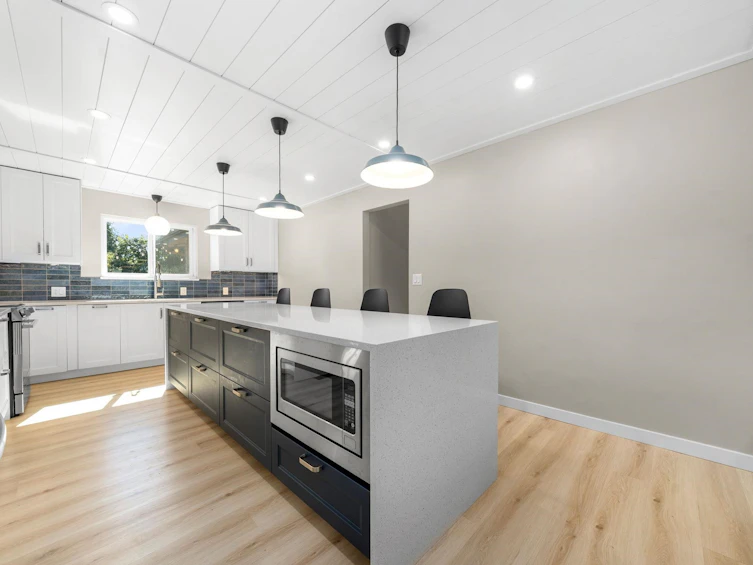 2763 Violet Street, North Vancouver, BC, V7H 2L7 - 7