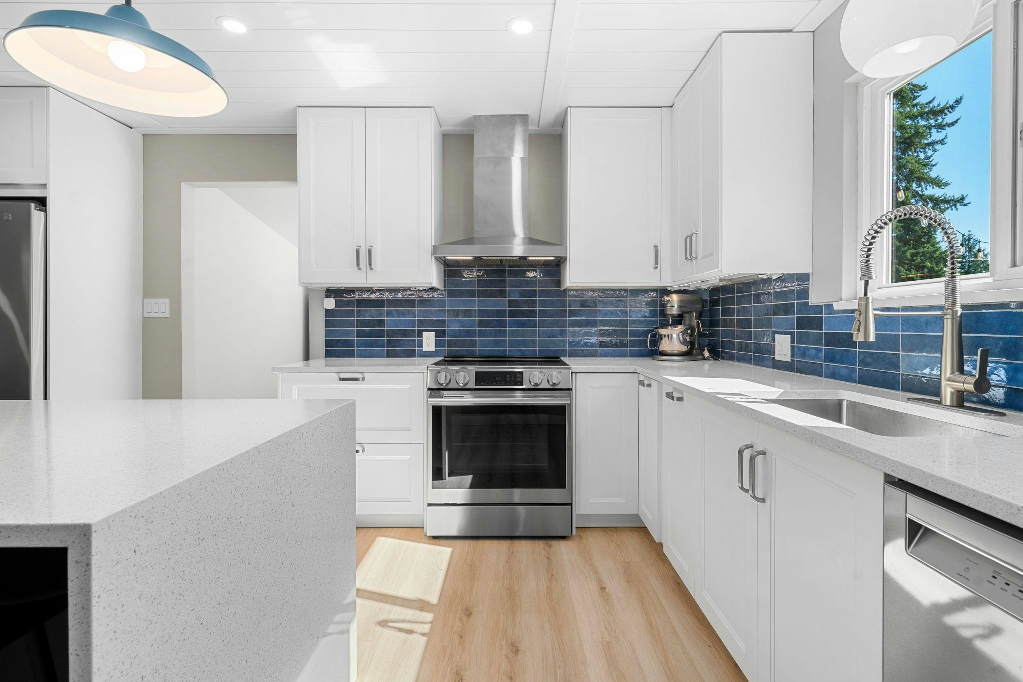 2763 Violet Street, North Vancouver, BC, V7H 2L7 - 10