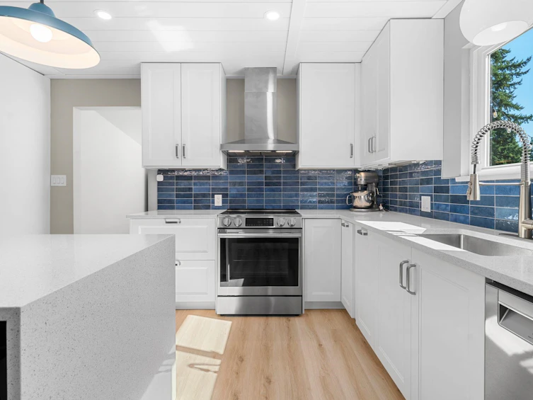 2763 Violet Street, North Vancouver, BC, V7H 2L7 - 10