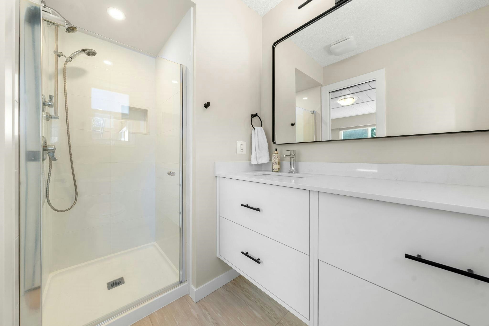 2763 Violet Street, North Vancouver, BC, V7H 2L7 - 22