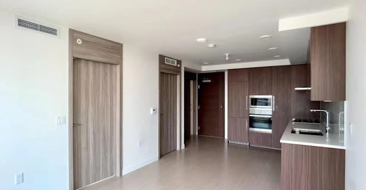 19F-433 Marine Drive, Vancouver, BC, V5X 0H5 - 3