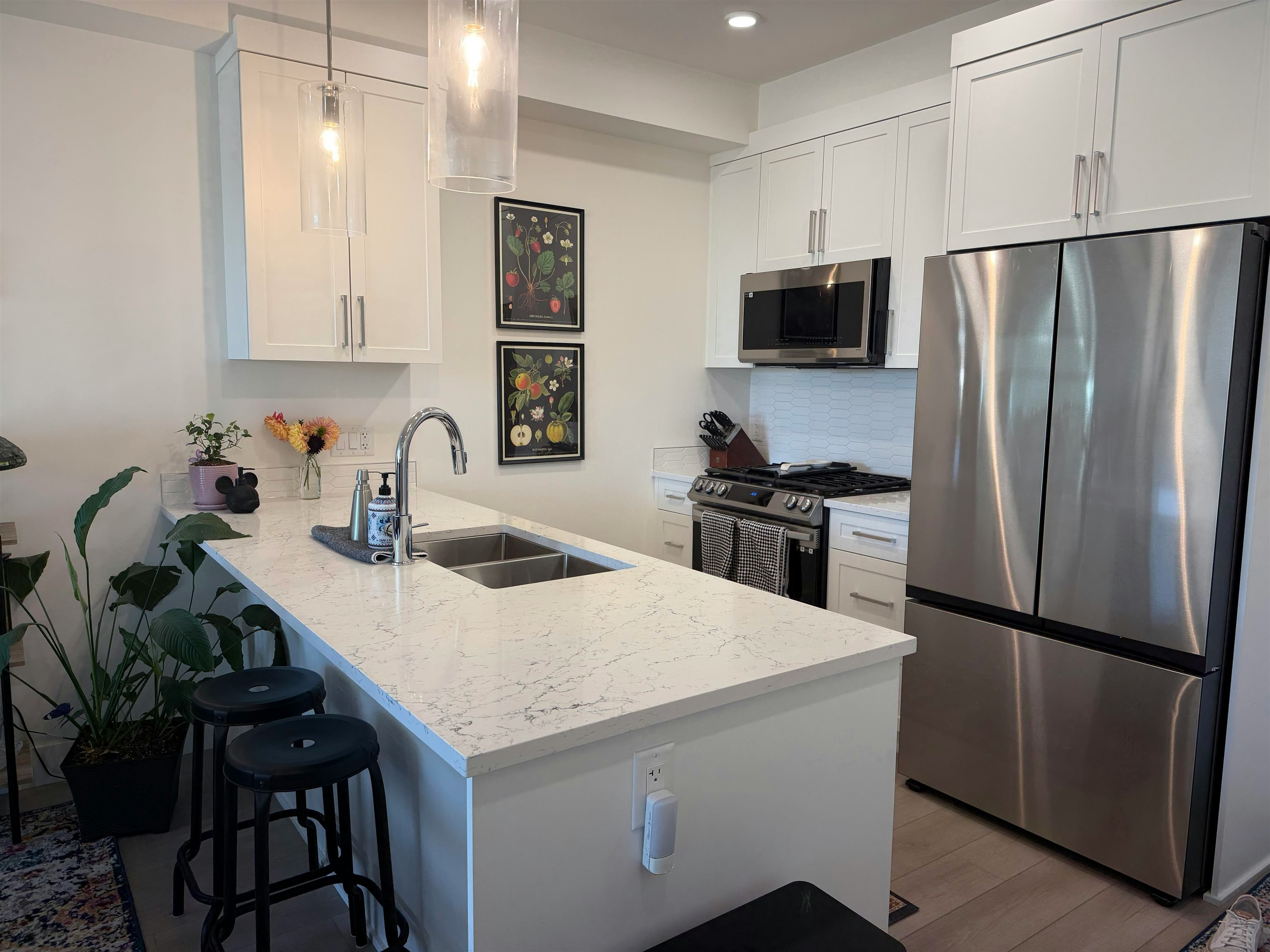308-22633 Selkirk Avenue, Maple Ridge, BC, V2X 1C7
