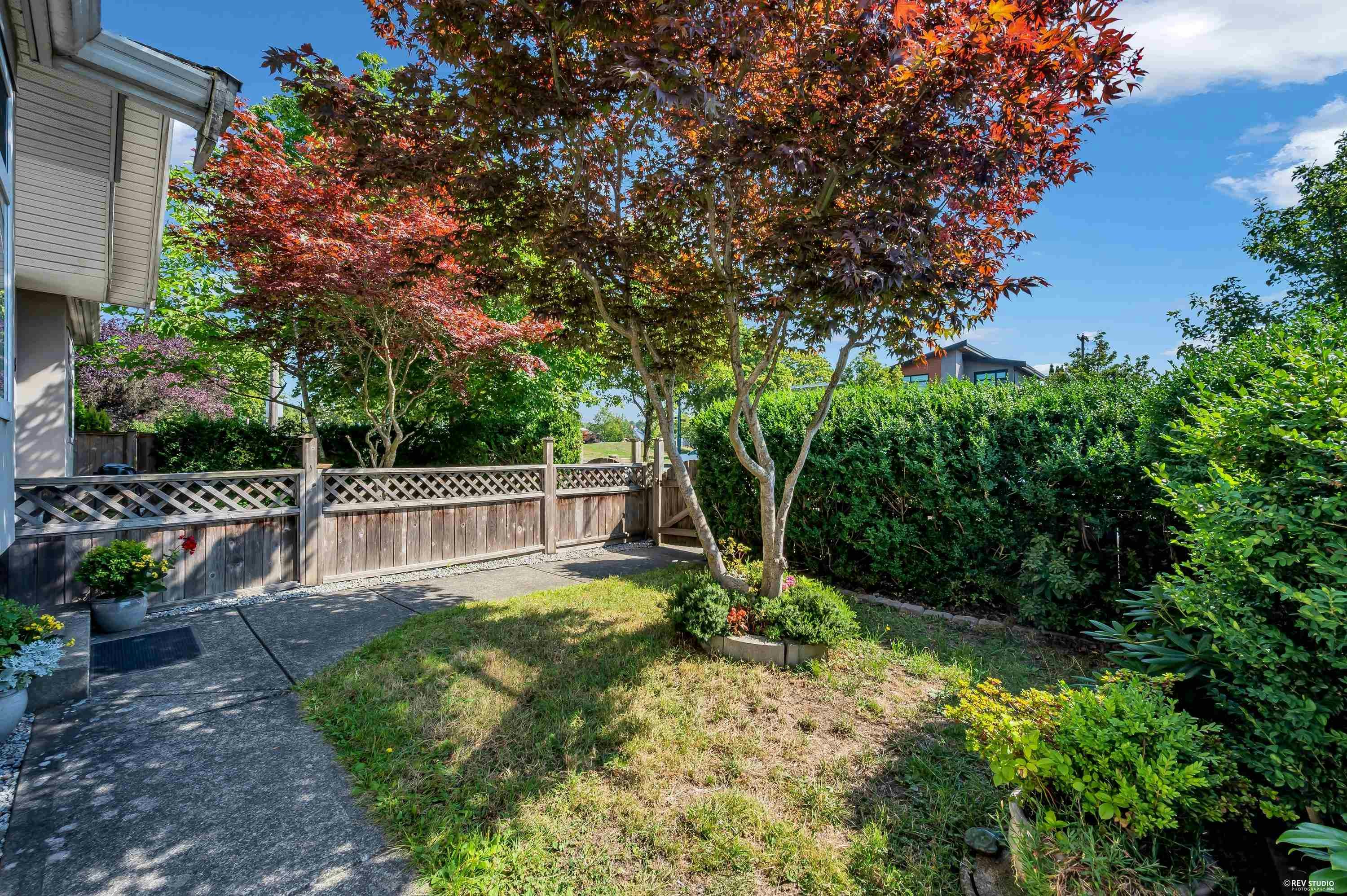 6925 Main Street, Vancouver, BC, V5X 3H6 - 2