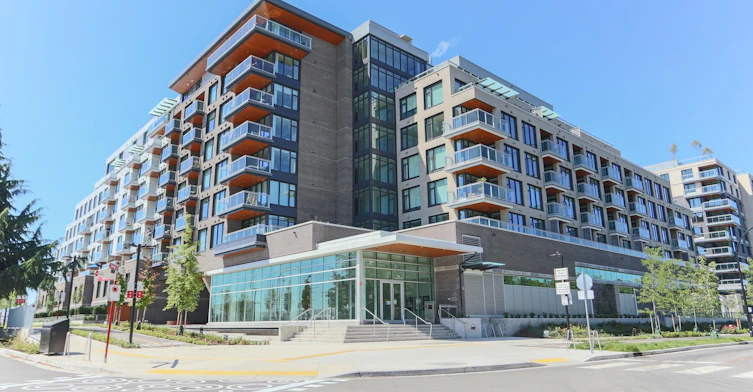 609-755 Harbour Drive, North Vancouver, BC, V7P 0G1