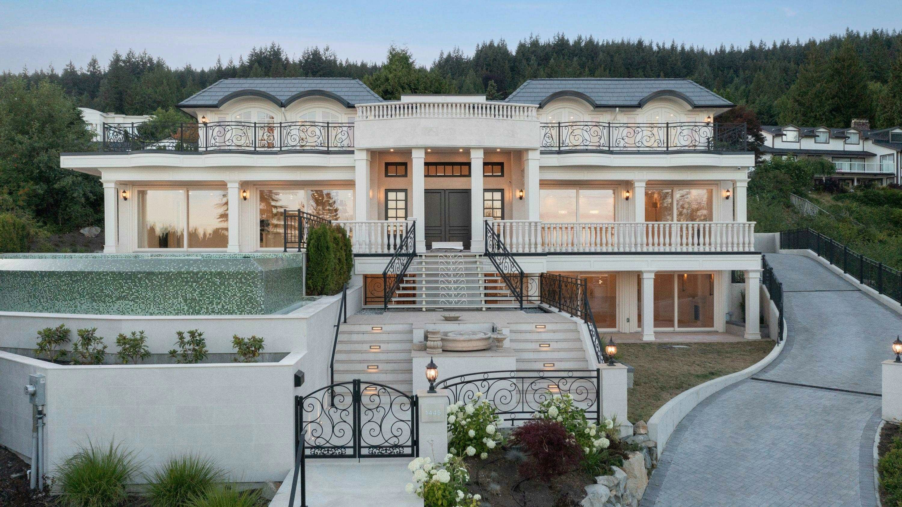 1445 Sandhurst Place, West Vancouver, BC, V7S 2P4