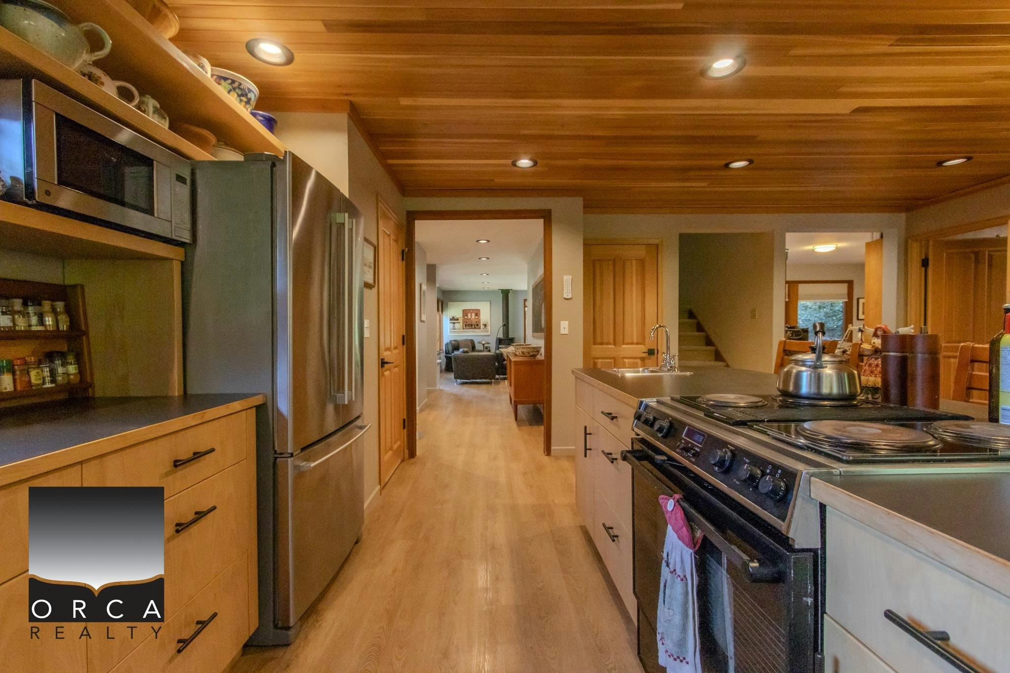 496 Melmore Road, Bowen Island, BC, V0N 1G0 - 16