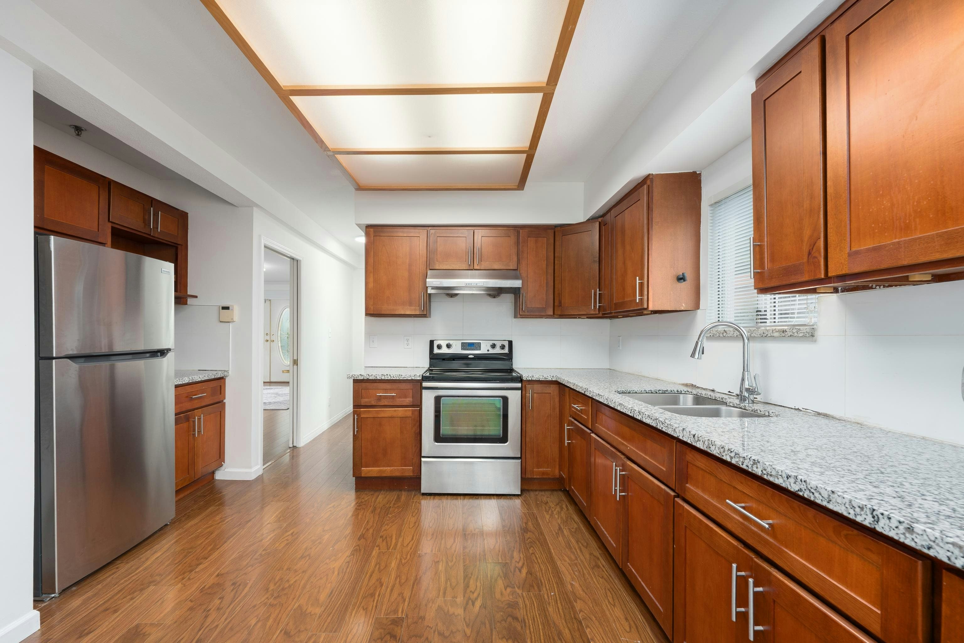 1038 E 51st Avenue, Vancouver, BC, V5X 1E7 - 9