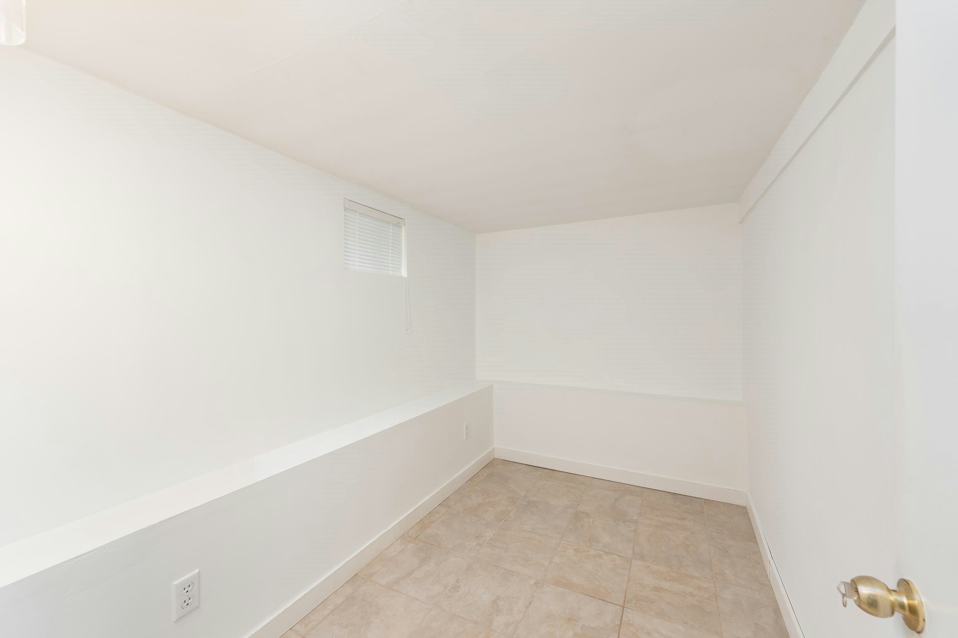 1038 E 51st Avenue, Vancouver, BC, V5X 1E7 - 21