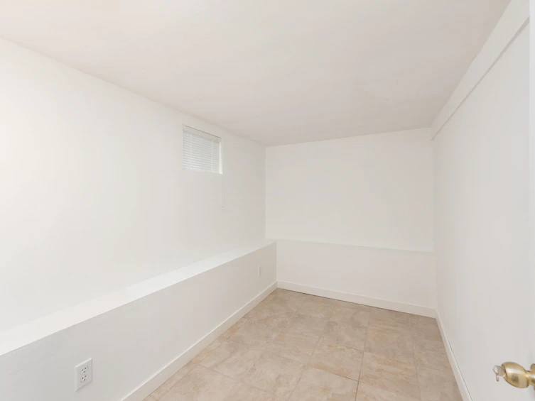 1038 E 51st Avenue, Vancouver, BC, V5X 1E7 - 21