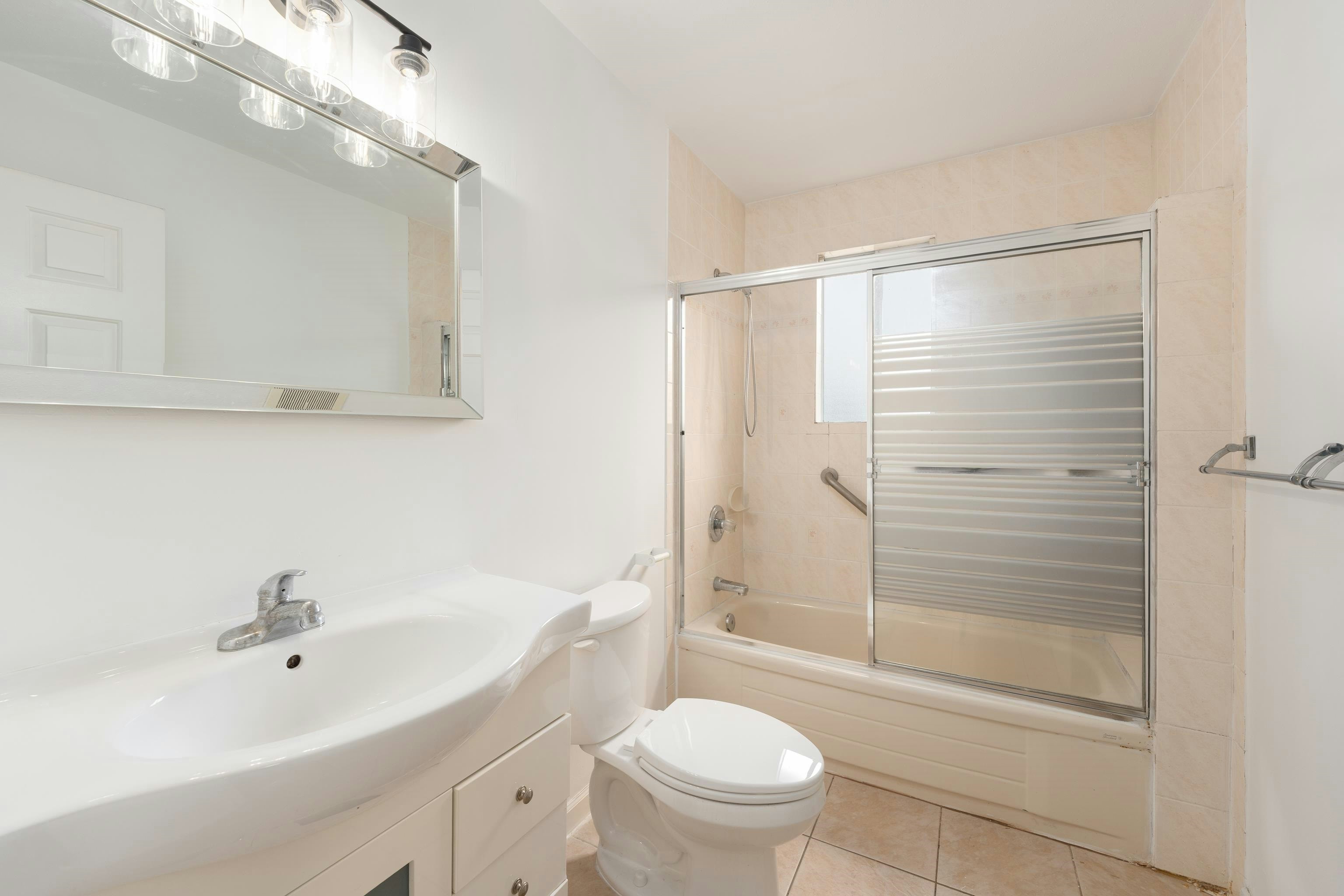 1038 E 51st Avenue, Vancouver, BC, V5X 1E7 - 13