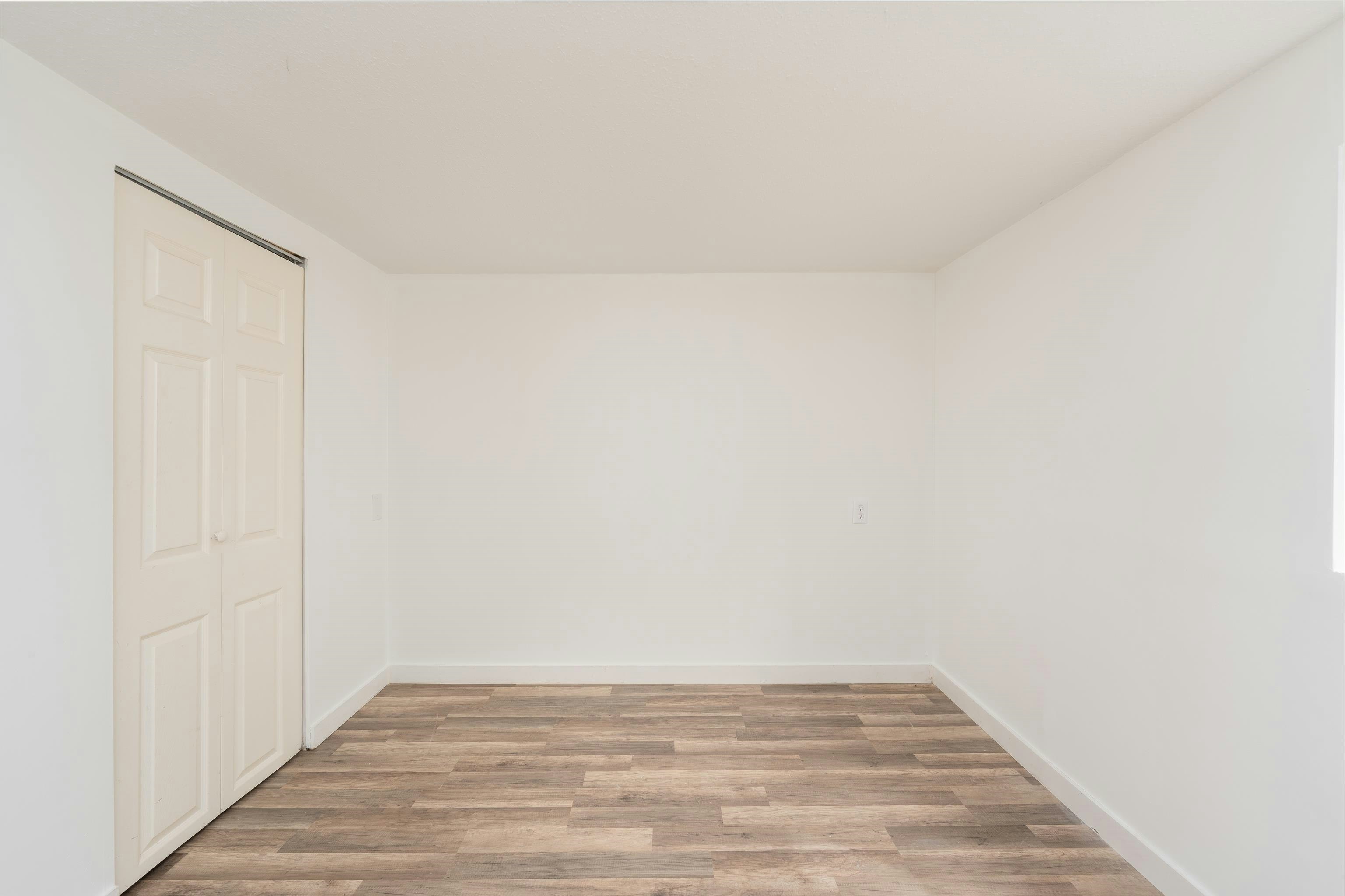 1038 E 51st Avenue, Vancouver, BC, V5X 1E7 - 29