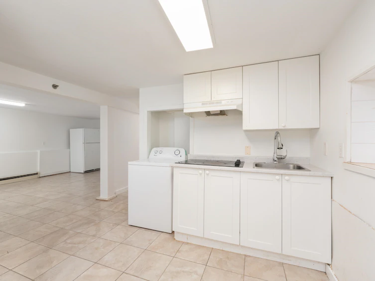 1038 E 51st Avenue, Vancouver, BC, V5X 1E7 - 25