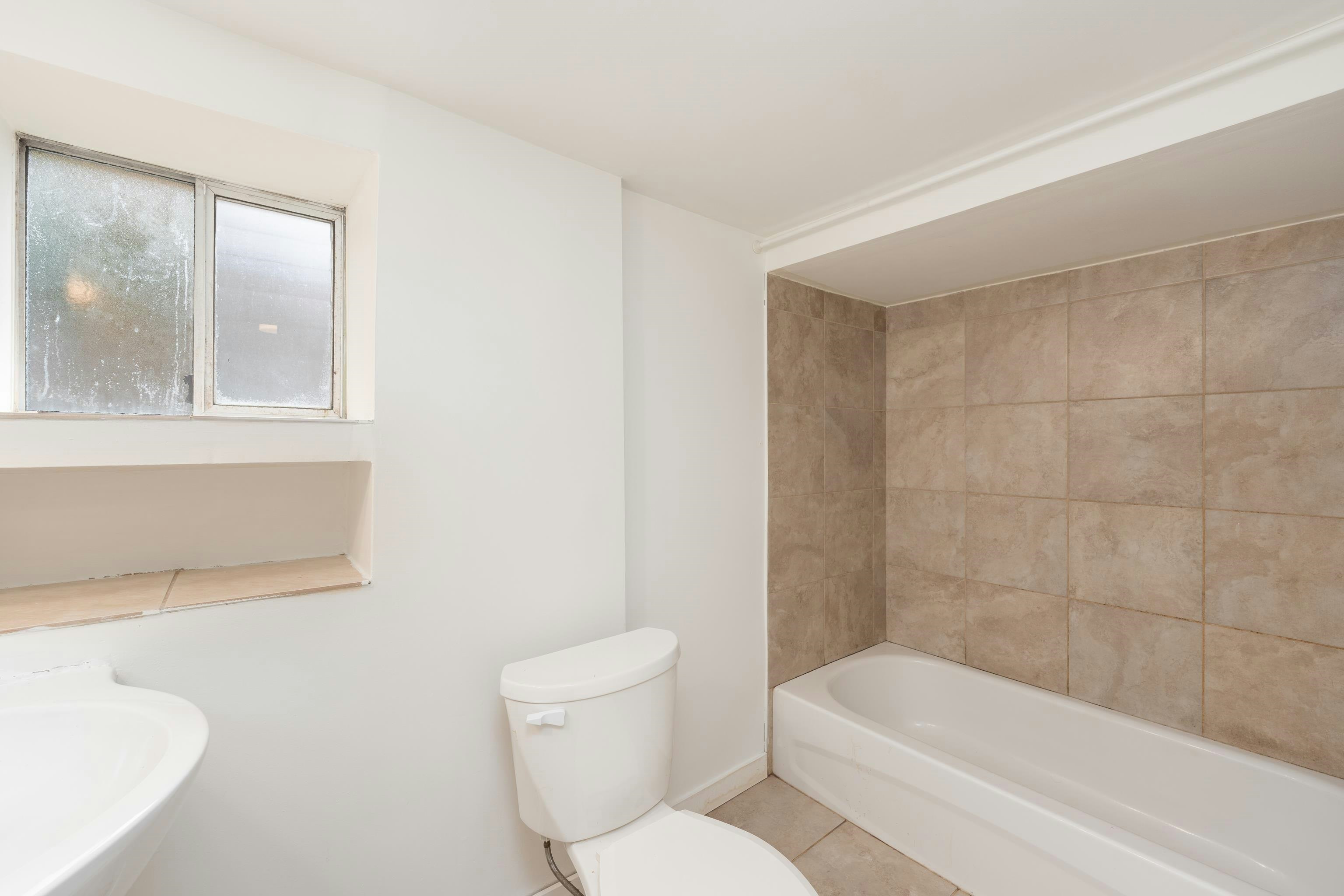 1038 E 51st Avenue, Vancouver, BC, V5X 1E7 - 28