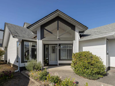 44-19649 53 Avenue - 2