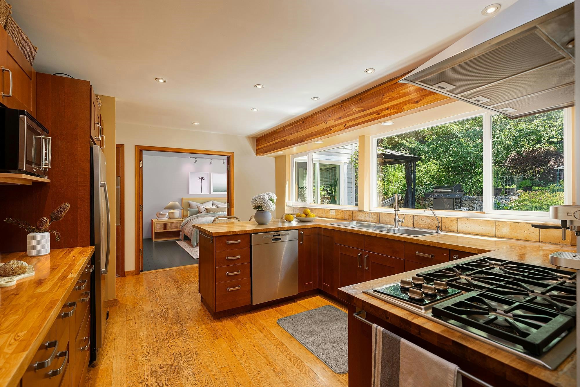 1529 Whitesails Drive, Bowen Island, BC, V0N 1G2 - 9
