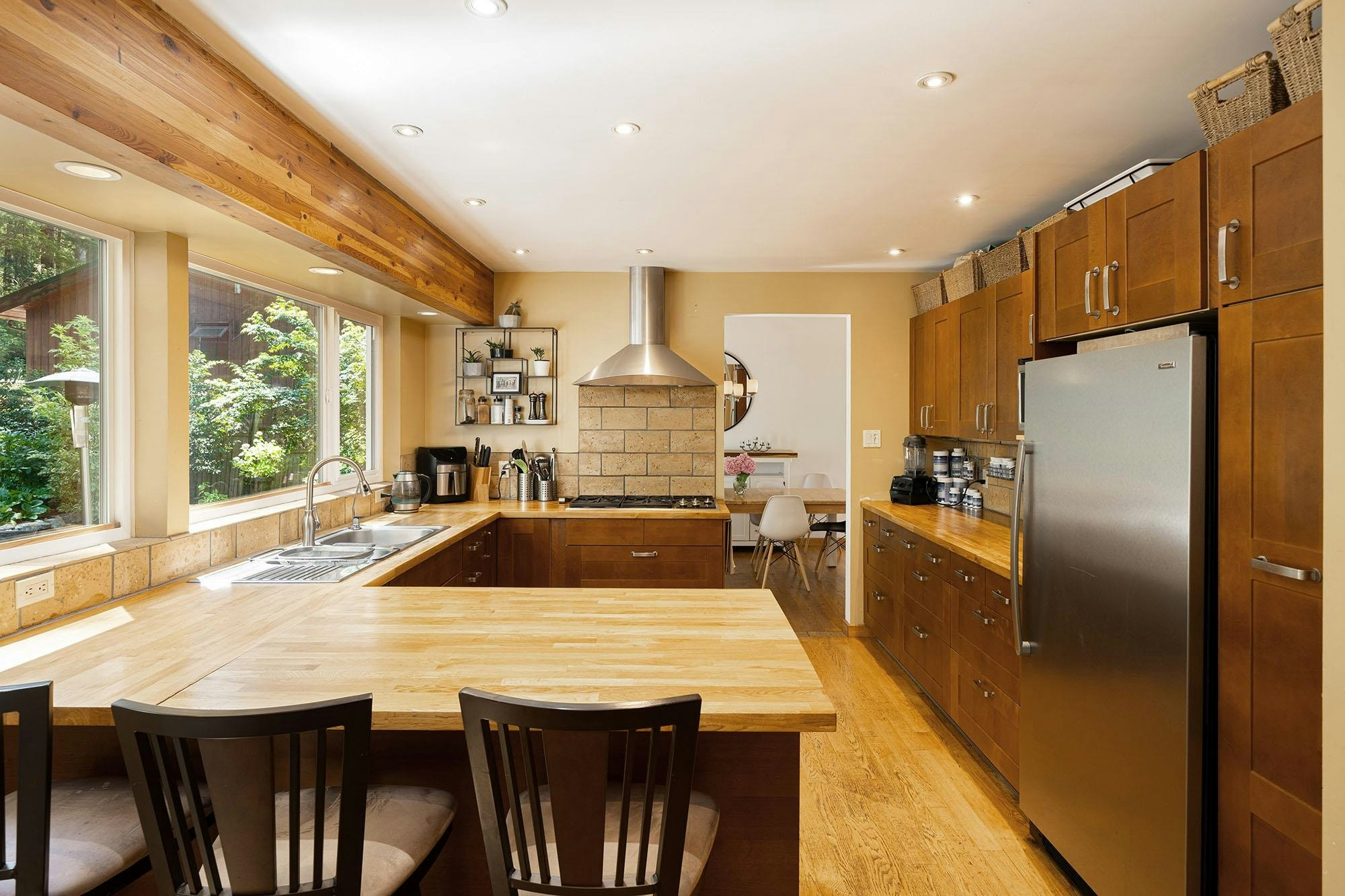 1529 Whitesails Drive, Bowen Island, BC, V0N 1G2 - 10
