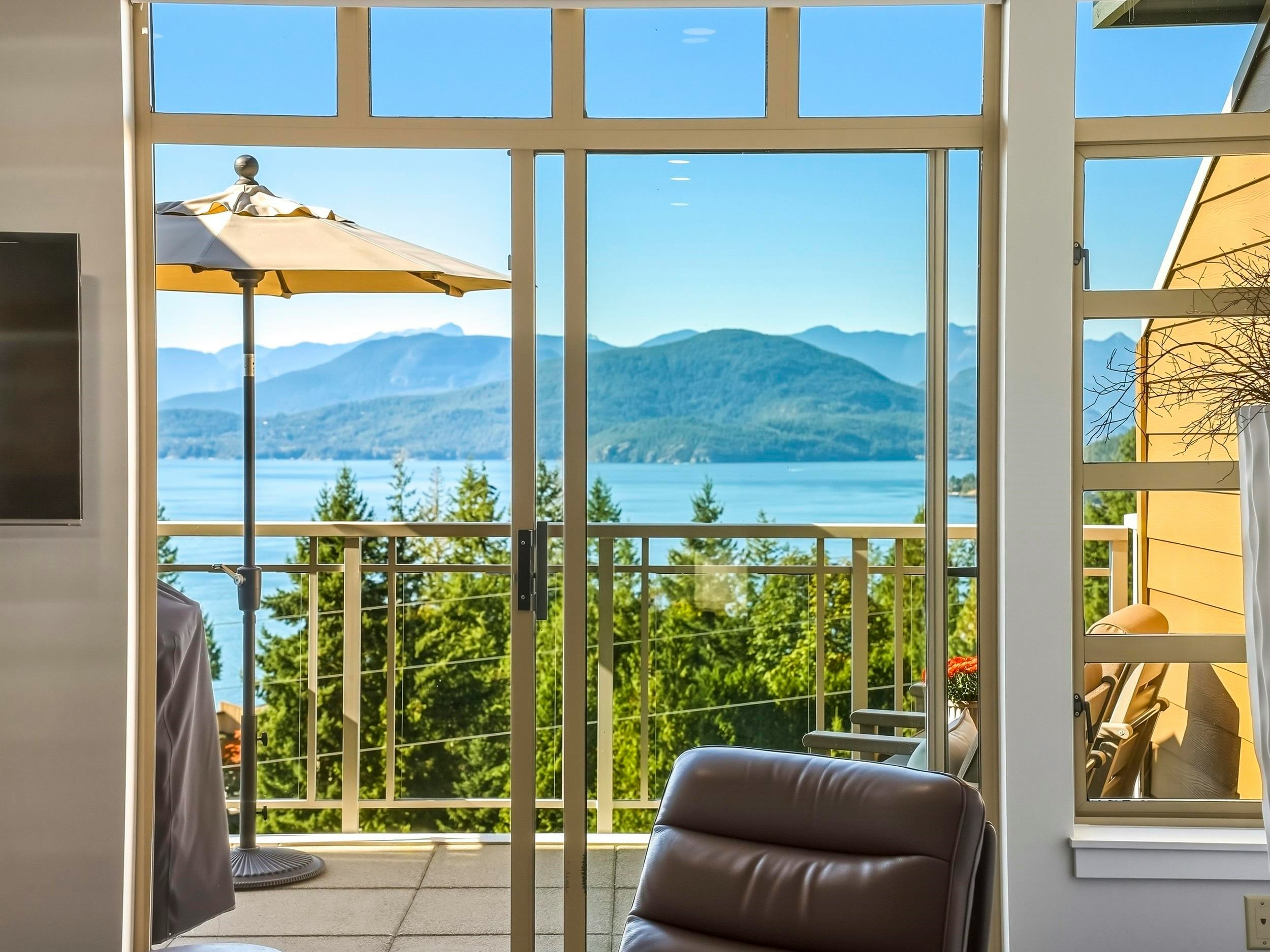 8547 Seascape Court, West Vancouver, BC, V7W 3J7 - 15