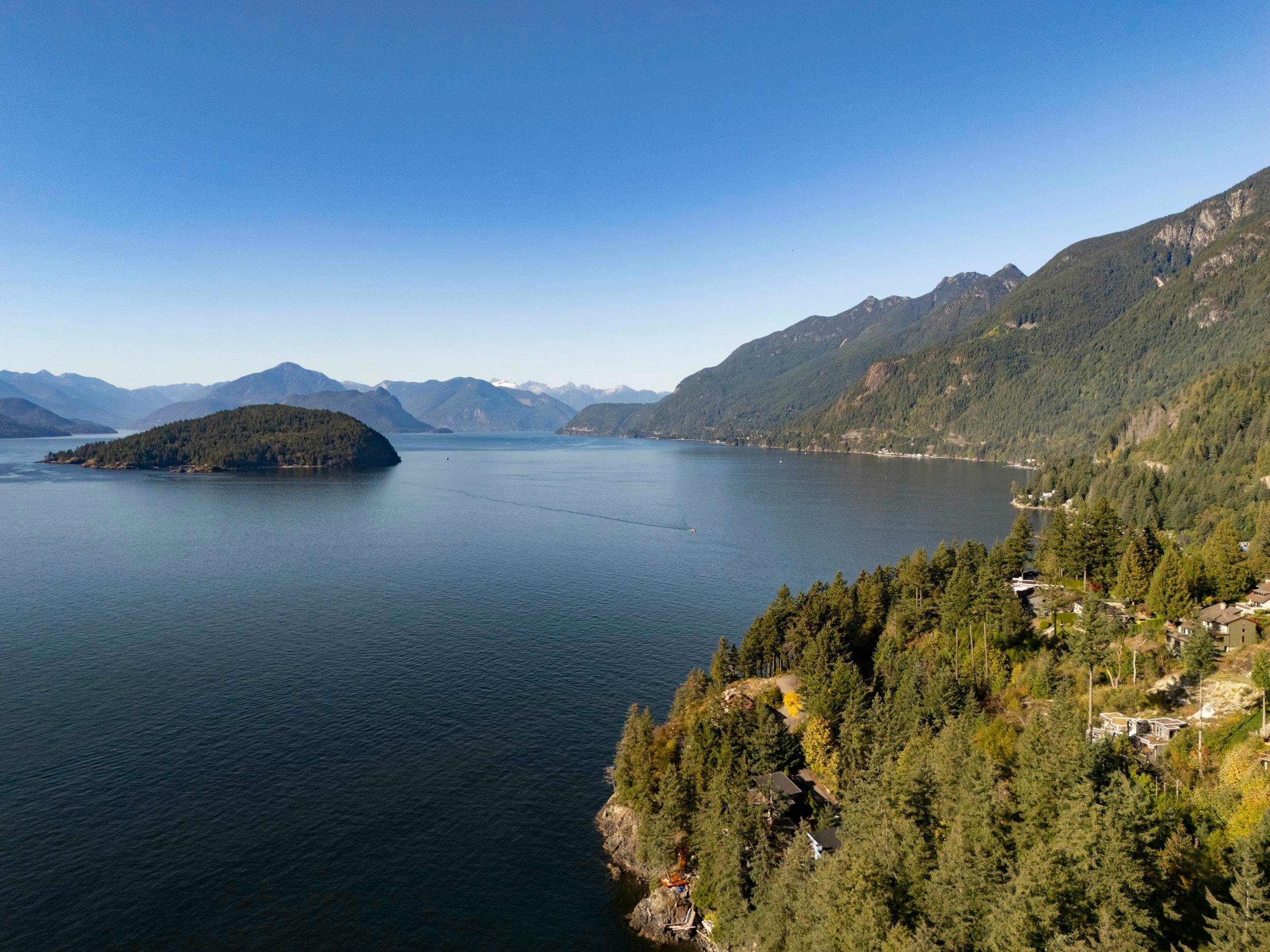 8547 Seascape Court, West Vancouver, BC, V7W 3J7 - 32