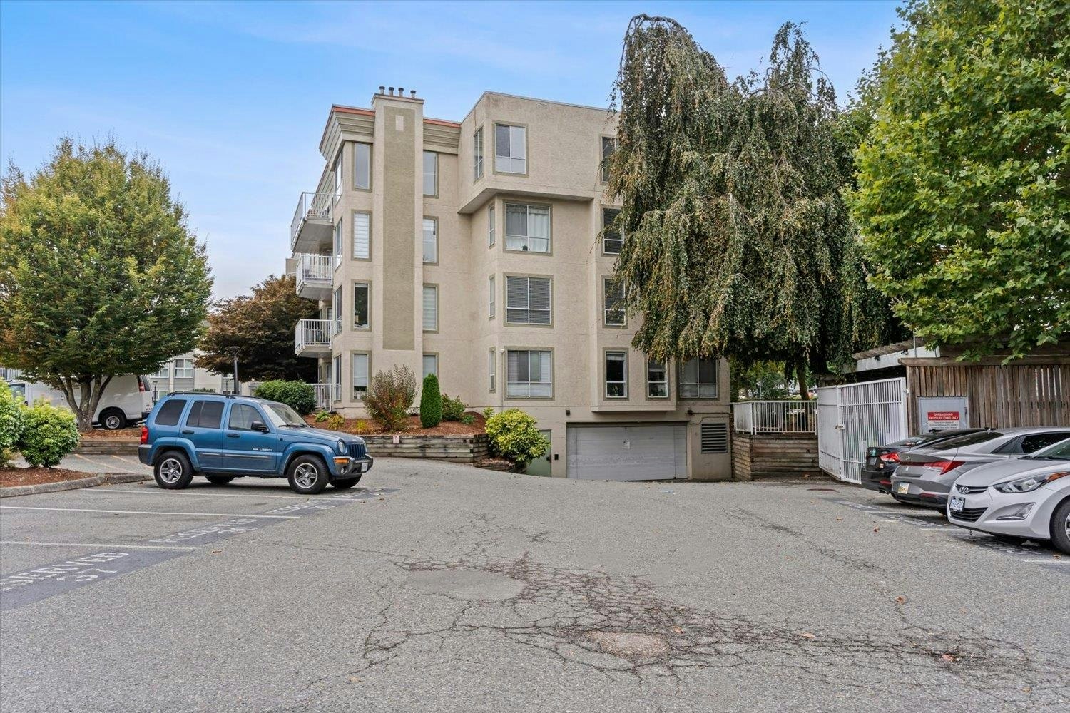 432-32830 George Ferguson Way, Abbotsford, BC, V2S 7K1 - 2