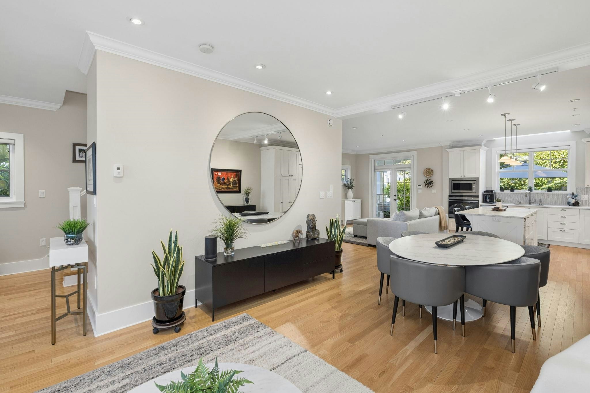 2015 Esquimalt Avenue, West Vancouver, BC, V7V 1S3 - 8