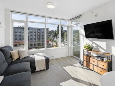 602-200 Nelson's Crescent - 3